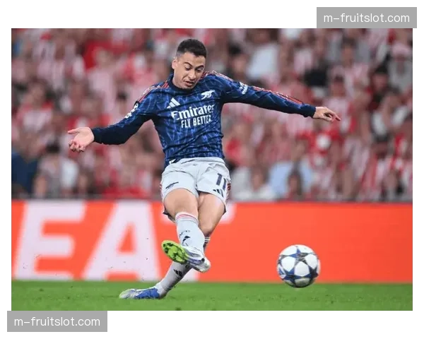 马丁内利华丽突破结合高效射门 巴西边锋技术特点完美适配欧冠