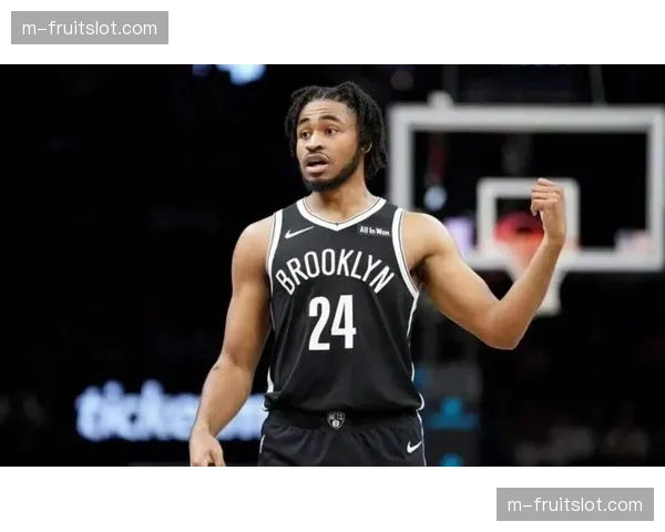 雄鹿裁托马斯转正南斯,为季后赛资格优化阵容结构